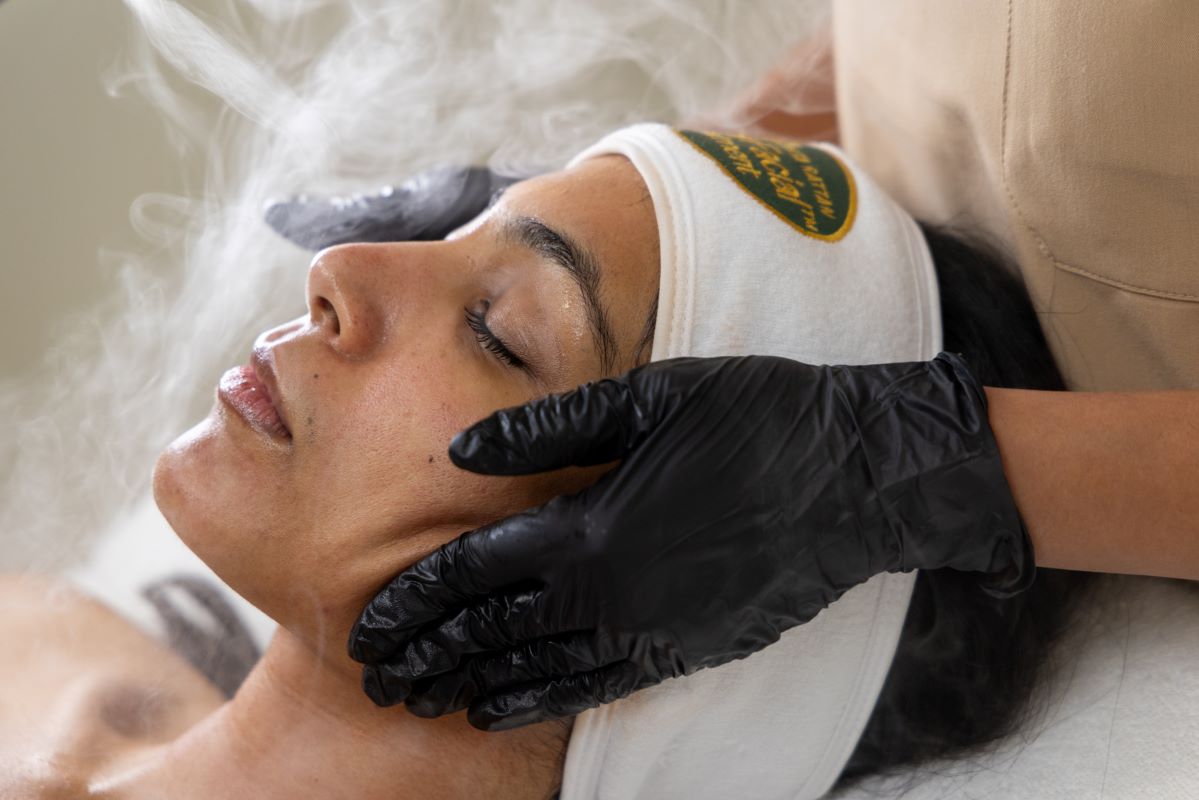 Dr Vanita Rattan Glow Facial Treatment products — World's 1st facial formulated for skin of colour